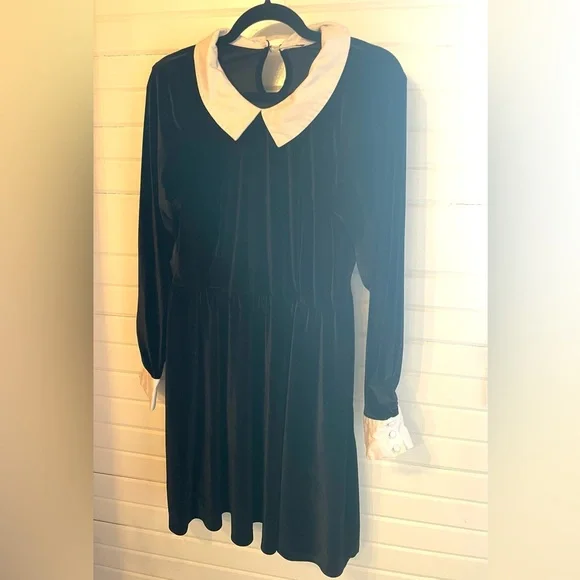 Wednesday Addams Costume Dress - Picture 2 of 10